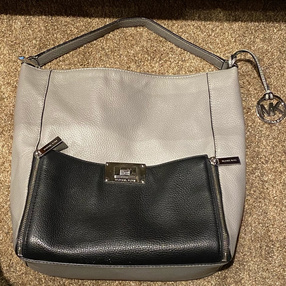 New Michael Kors Shoulder Bag
